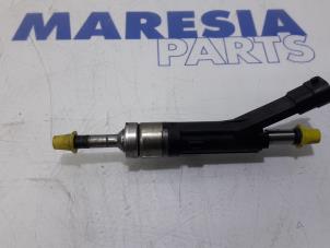 Usados Inyector (inyección de gasolina) Citroen DS 3 (SA) 1.2 12V PureTech 130 Precio € 29,90 Norma de margen ofrecido por Maresia Parts