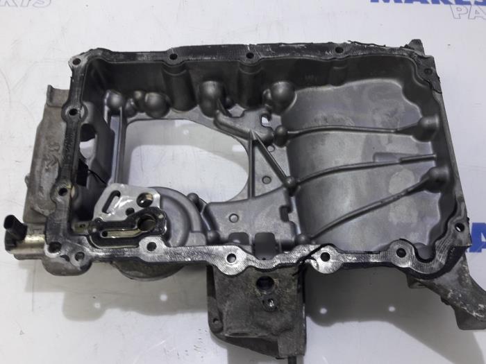 Usagé Couvercle carter Citroen DS 3 (SA) 1.2 12V PureTech 130 Prix € 70,00 Règlement à la marge proposé par Maresia Parts