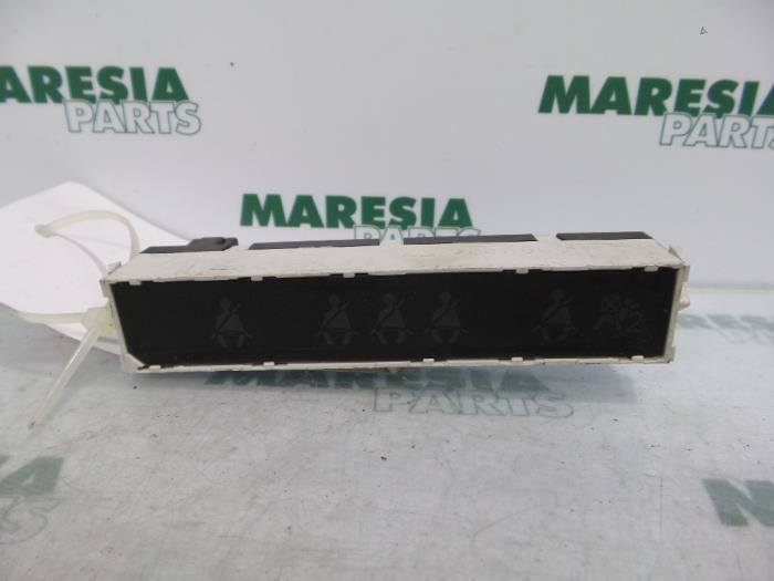 Begagnade Innerdisplay Peugeot 207/207+ (WA/WC/WM) 1.6 HDi 16V Pris € 25,00 Marginaltabell erbjuds av Maresia Parts
