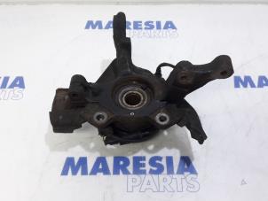 Used Knuckle, front left Fiat Bravo (198A) 1.6 JTD Multijet 120 Price € 50,00 Margin scheme offered by Maresia Parts
