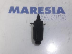 Gebrauchte Scheibensprüherpumpe vorne Fiat Bravo (198A) 1.6 JTD Multijet 120 Preis € 15,00 Margenregelung angeboten von Maresia Parts