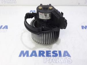 Usados Motor de ventilador de calefactor Fiat Bravo (198A) 1.6 JTD Multijet 120 Precio € 49,00 Norma de margen ofrecido por Maresia Parts