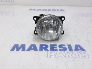 Used Fog light, front right Peugeot 207 SW (WE/WU) 1.6 16V VTRi Price € 10,00 Margin scheme offered by Maresia Parts