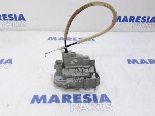 Used Rear door mechanism 4-door, right Fiat Bravo (198A) 1.6 JTD Multijet 120 Price € 30,00 Margin scheme offered by Maresia Parts