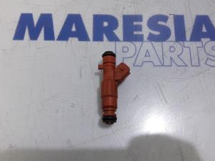 Used Injector (petrol injection) Alfa Romeo 147 (937) 1.6 Twin Spark 16V Price € 25,00 Margin scheme offered by Maresia Parts