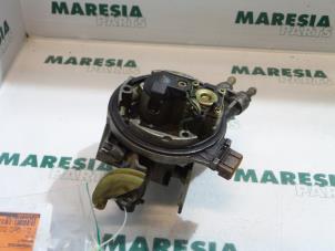 Usagé Carburateur Renault Clio (B/C57/357/557/577) 1.2e Kat. Prix € 45,00 Règlement à la marge proposé par Maresia Parts