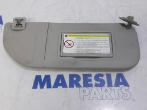 Usados Visera Peugeot 107 1.0 12V Precio € 20,00 Norma de margen ofrecido por Maresia Parts