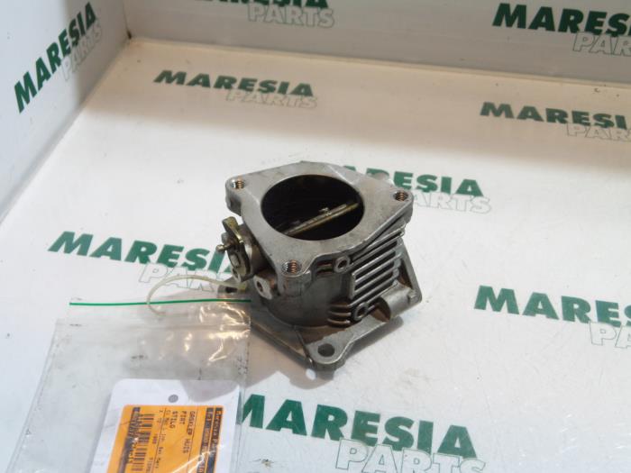 Gebrauchte Drosselklappengehäuse Fiat Stilo (192A/B) 1.9 JTD 80 Preis € 60,00 Margenregelung angeboten von Maresia Parts