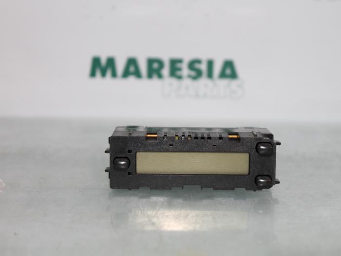 Begagnade Innerdisplay Citroen Xsara (N1) 1.4i X,SX Pris € 10,00 Marginaltabell erbjuds av Maresia Parts