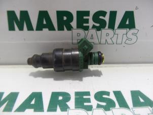 Used Injector (petrol injection) Renault Kangoo Express (FC) 1.5 dCi 80 Price € 25,00 Margin scheme offered by Maresia Parts