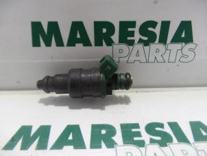 Used Injector (petrol injection) Renault Kangoo (KC) 1.4 Price € 25,00 Margin scheme offered by Maresia Parts
