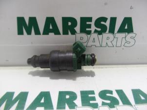 Used Injector (petrol injection) Renault Kangoo (KC) 1.4 Price € 25,00 Margin scheme offered by Maresia Parts