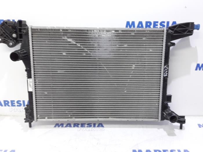 Radiator from a Fiat Tipo (356H/357H) 1.4 16V 2018