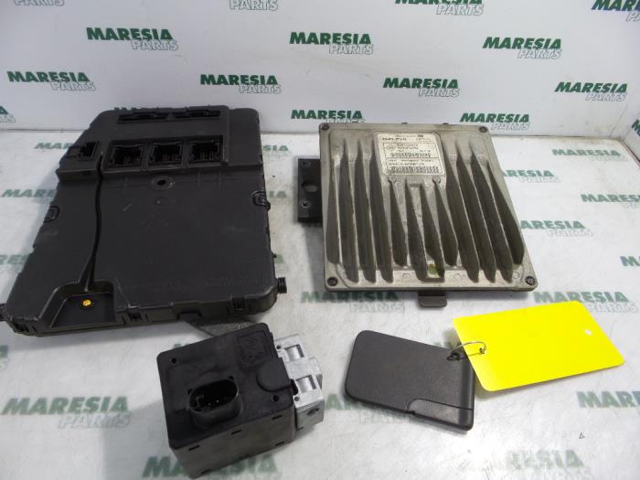 Used Engine management computer Renault Grand Scénic II (JM) 1.5 dCi 100 Price € 324,99 Margin scheme offered by Maresia Parts