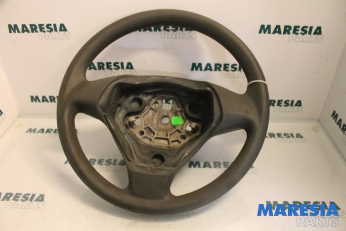 Steering wheel from a Fiat Fiorino (225) 1.3 JTD 16V Multijet 2008