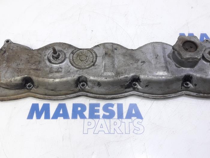 Gebrauchte Ventildeckel Renault Master Preis € 35,00 Margenregelung angeboten von Maresia Parts
