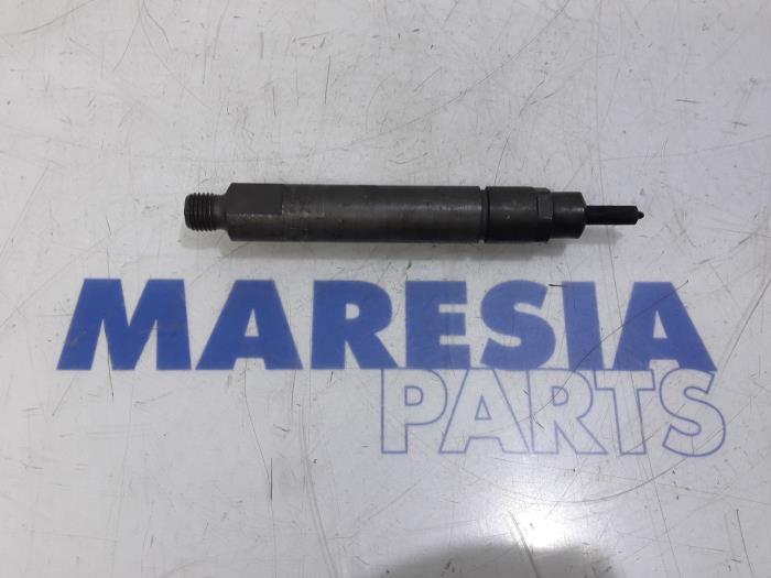 Usagé Injecteurs Renault Master Prix € 60,00 Règlement à la marge proposé par Maresia Parts