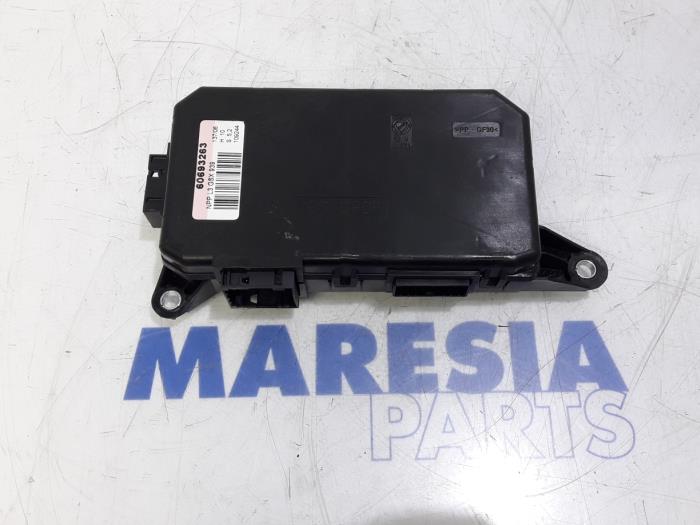 Usagé Ordinateur divers Alfa Romeo 159 Sportwagon (939BX) 1.9 JTDm 16V Prix € 50,00 Règlement à la marge proposé par Maresia Parts