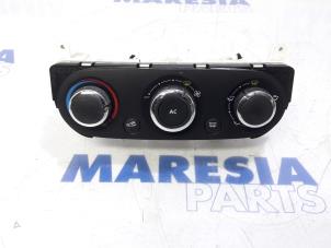 Used Heater control panel Renault Clio IV (5R) 1.5 Energy dCi 90 FAP Price € 30,00 Margin scheme offered by Maresia Parts