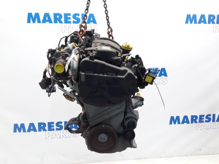 Używane Silnik Renault Clio IV (5R) 1.5 Energy dCi 90 FAP Cena € 499,00 Procedura marży oferowane przez Maresia Parts
