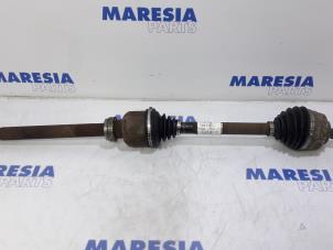 Used Front drive shaft, right Peugeot 308 CC (4B) 2.0 HDi 16V Euro 5 FAP Price € 65,00 Margin scheme offered by Maresia Parts