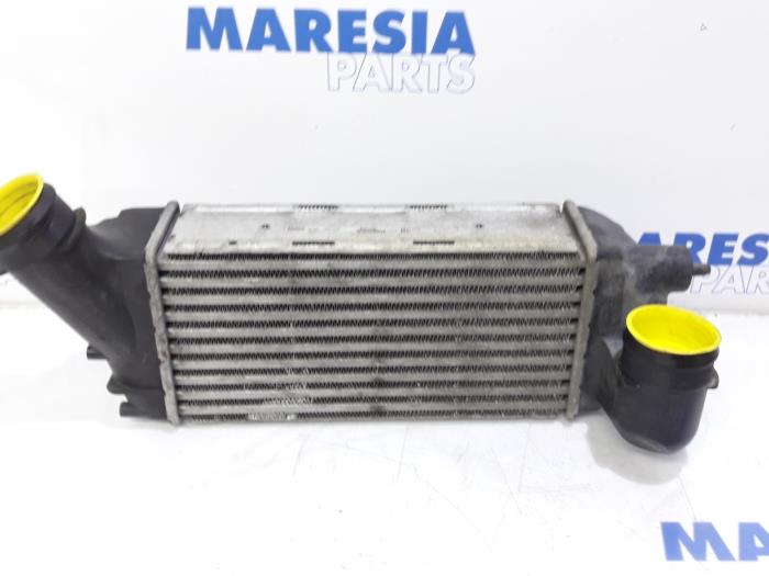Usagé Intercooler Peugeot 308 CC (4B) 2.0 HDi 16V Euro 5 FAP Prix € 25,00 Règlement à la marge proposé par Maresia Parts