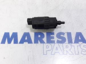 Used Windscreen washer pump Fiat Ducato (250) 2.2 D 100 Multijet Euro 4 Price € 10,00 Margin scheme offered by Maresia Parts