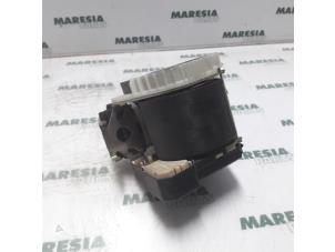 Used Front seatbelt, right Renault Kangoo Express (FC) 1.5 dCi 60 Price € 36,30 Inclusive VAT offered by Maresia Parts