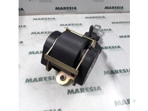 Used Rear seatbelt, centre Renault Scénic II (JM) 1.5 dCi 85 Price € 25,00 Margin scheme offered by Maresia Parts