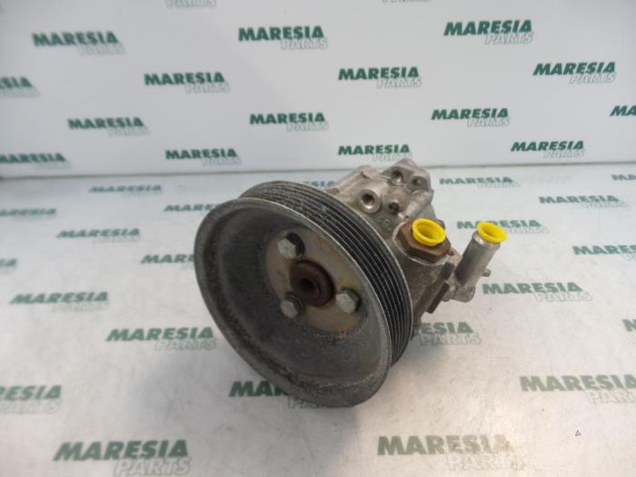 Usagé Pompe de direction Alfa Romeo 156 (932) 1.8 Twin Spark 16V Prix € 65,00 Règlement à la marge proposé par Maresia Parts