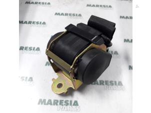 Used Rear seatbelt, right Peugeot 607 (9D/U) 2.2 HDi 16V FAP Price € 50,00 Margin scheme offered by Maresia Parts