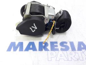 Używane Pas bezpieczenstwa lewy przód Peugeot 207 CC (WB) 1.6 16V THP Cena € 131,25 Procedura marży oferowane przez Maresia Parts