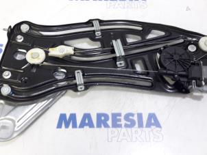 Used Rear window mechanism 2-door, right Peugeot 207 CC (WB) 1.6 16V THP Price € 50,00 Margin scheme offered by Maresia Parts