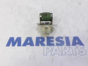 Used Heater resistor Fiat Bravo (198A) 1.4 T-Jet 16V 150 Price € 25,00 Margin scheme offered by Maresia Parts