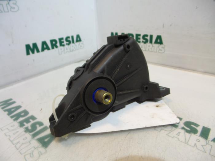 Gebrauchte Gaspedalposition Sensor Renault Trafic New (FL) 1.9 dCi 82 16V Preis € 42,35 Mit Mehrwertsteuer angeboten von Maresia Parts