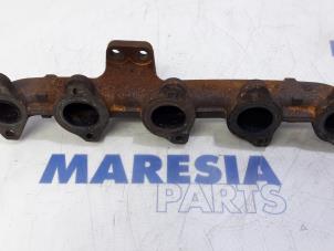 Used Exhaust manifold Citroen C5 III Tourer (RW) 1.6 HDiF 16V Price € 24,95 Margin scheme offered by Maresia Parts