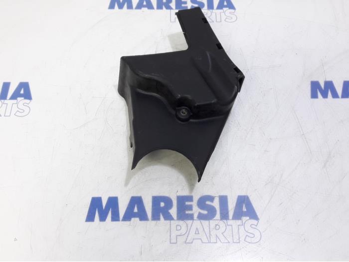 Usagé Couvercle de distribution Fiat Bravo (198A) 1.4 16V Prix € 20,00 Règlement à la marge proposé par Maresia Parts