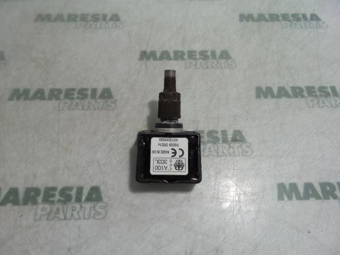 Begagnade Sensor (övriga) Peugeot 607 (9D/U) 2.2 HDi 16V FAP Pris € 35,00 Marginaltabell erbjuds av Maresia Parts
