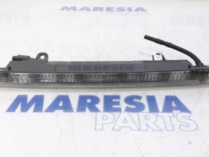 Used Third brake light Peugeot 208 I (CA/CC/CK/CL) 1.6 Blue HDi 100 Price € 75,00 Margin scheme offered by Maresia Parts