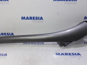 Used A-pillar cover, right Renault Grand Scénic III (JZ) 1.5 dCi 110 Price € 75,00 Margin scheme offered by Maresia Parts