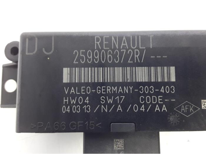 Módulo PDC de un Renault Grand Scénic III (JZ) 1.5 dCi 110 2013