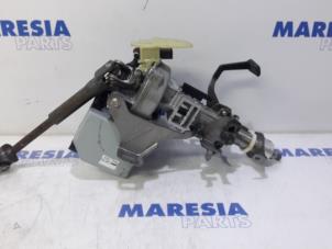 Used Steering column housing Renault Grand Scénic III (JZ) 1.5 dCi 110 Price € 341,25 Margin scheme offered by Maresia Parts