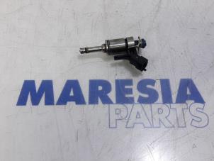 Używane Wtryskiwacz (wtrysk benzyny) Peugeot 308 SW (4E/H) 1.6 16V THP 150 Cena € 35,00 Procedura marży oferowane przez Maresia Parts