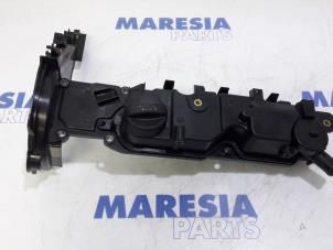 Used Rocker cover Peugeot 5008 I (0A/0E) 1.6 HDiF 16V Price € 35,00 Margin scheme offered by Maresia Parts