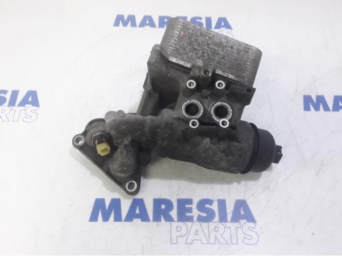 Gebrauchte Ölfilterhalter Renault Master III (MA/MB/MC/MD/MH/MF/MG/MH) 2.3 dCi 135 16V FWD Preis € 60,50 Mit Mehrwertsteuer angeboten von Maresia Parts