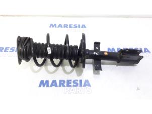 Used Front shock absorber rod, right Renault Clio IV (5R) 1.5 Energy dCi 90 FAP Price € 34,00 Margin scheme offered by Maresia Parts