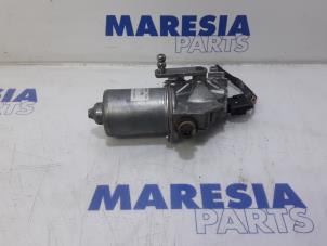 Used Front wiper motor Renault Master IV (MA/MB/MC/MD/MH/MF/MG/MH) 2.3 dCi 135 16V FWD Price € 127,05 Inclusive VAT offered by Maresia Parts