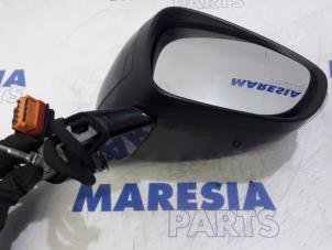 Used Wing mirror, right Peugeot 508 (8D) 1.6 HDiF 16V Price € 131,25 Margin scheme offered by Maresia Parts