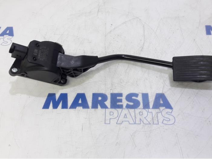 Begagnade Gaspedalsensor Peugeot 508 (8D) 1.6 HDiF 16V Pris € 35,00 Marginaltabell erbjuds av Maresia Parts
