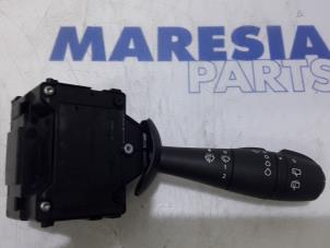 Used Steering column stalk Renault Clio IV (5R) 0.9 Energy TCE 90 12V Price € 75,00 Margin scheme offered by Maresia Parts